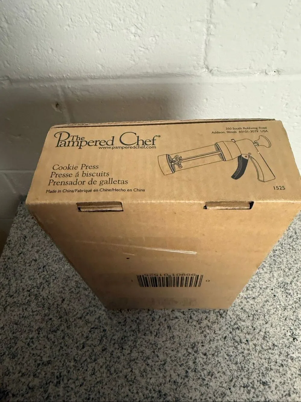 The Pampered Chef Cookie Press #1525 with 16 Discs - New In Original Box - Bakin